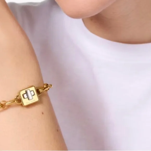 kate spade Gold turn lock bracelet - Picture 3 of 5